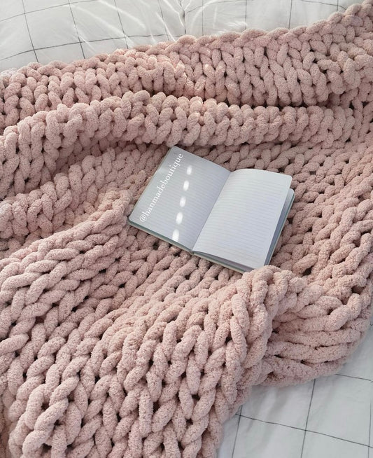 Baby Pink Chunky Blanket