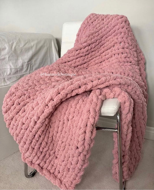 Dusty Rose Chunky Blanket